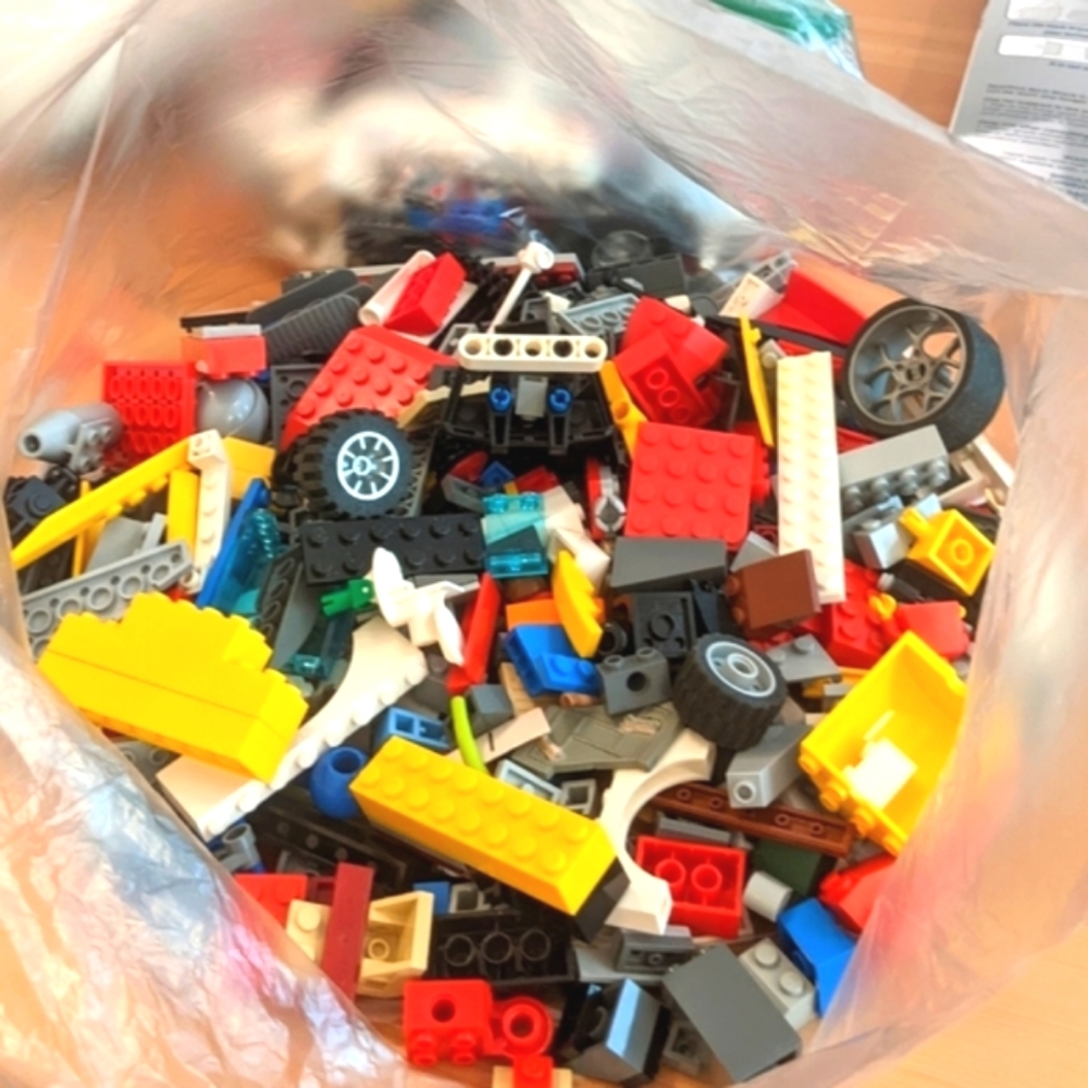 ⭐LAST ONE⭐LEGO Bricks HUGE bags treasure Assorted + free Lego gift!🎁🎁🎁🎄🎄 - Picture 3 of 16